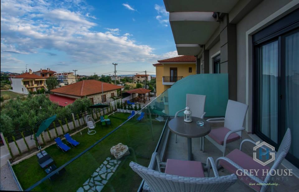 Grey House Apartments นิกิติ ภายนอก รูปภาพ