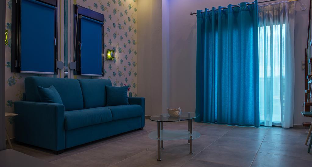 Grey House Apartments นิกิติ ภายนอก รูปภาพ